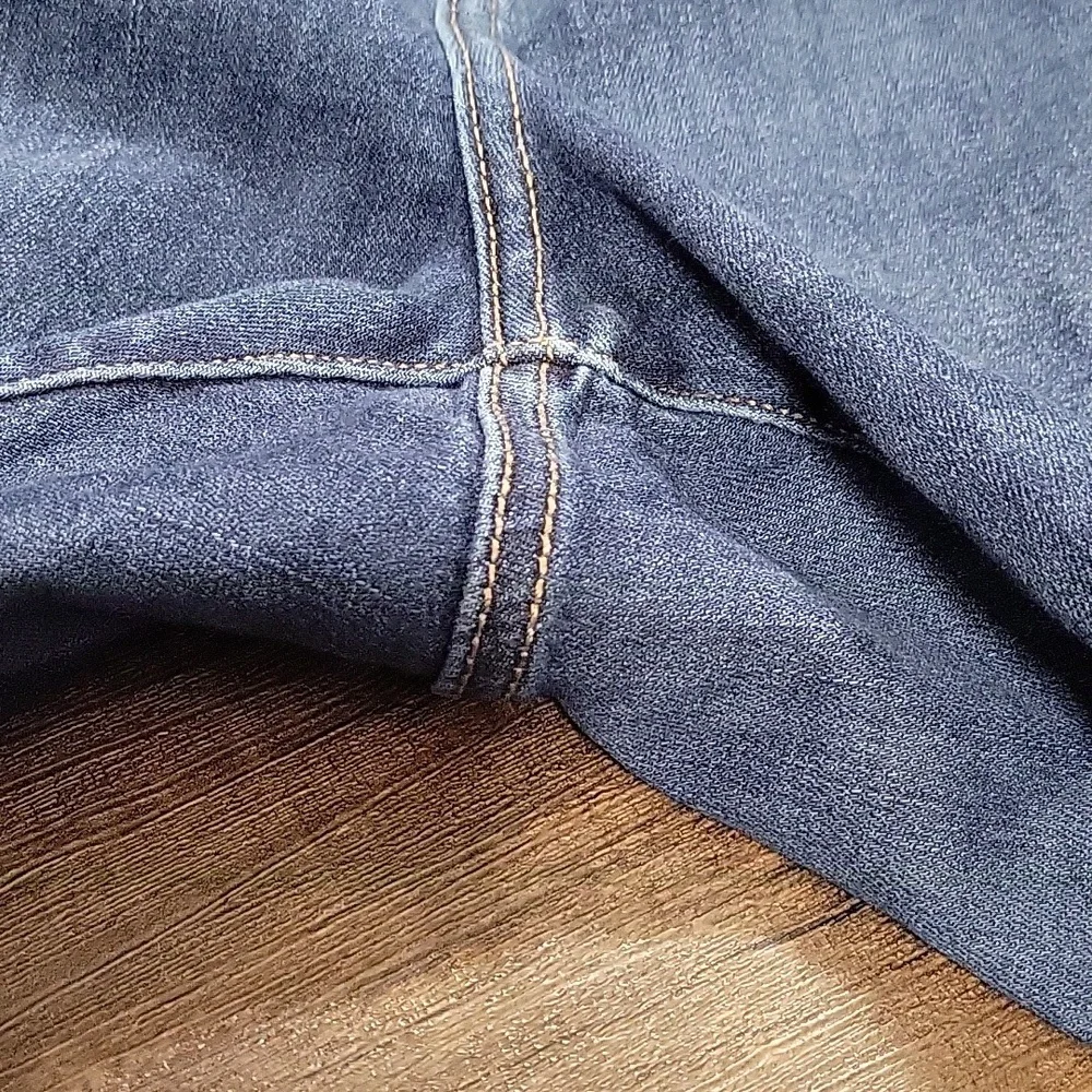 Lane Bryant 16s Dark Blue Flare Jeans - Picture 6 of 6